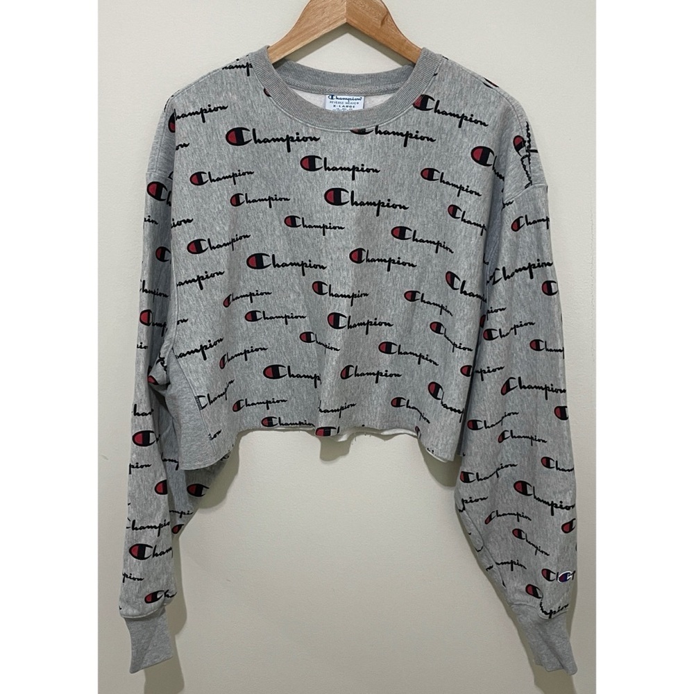 ** BUNDLE SALE 3/$20 ** Champion Women's Gray All-Over Logo Crop Sweatshirt, XL